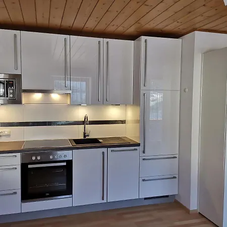 Poetscher דירה מטרי אין אוסטירול